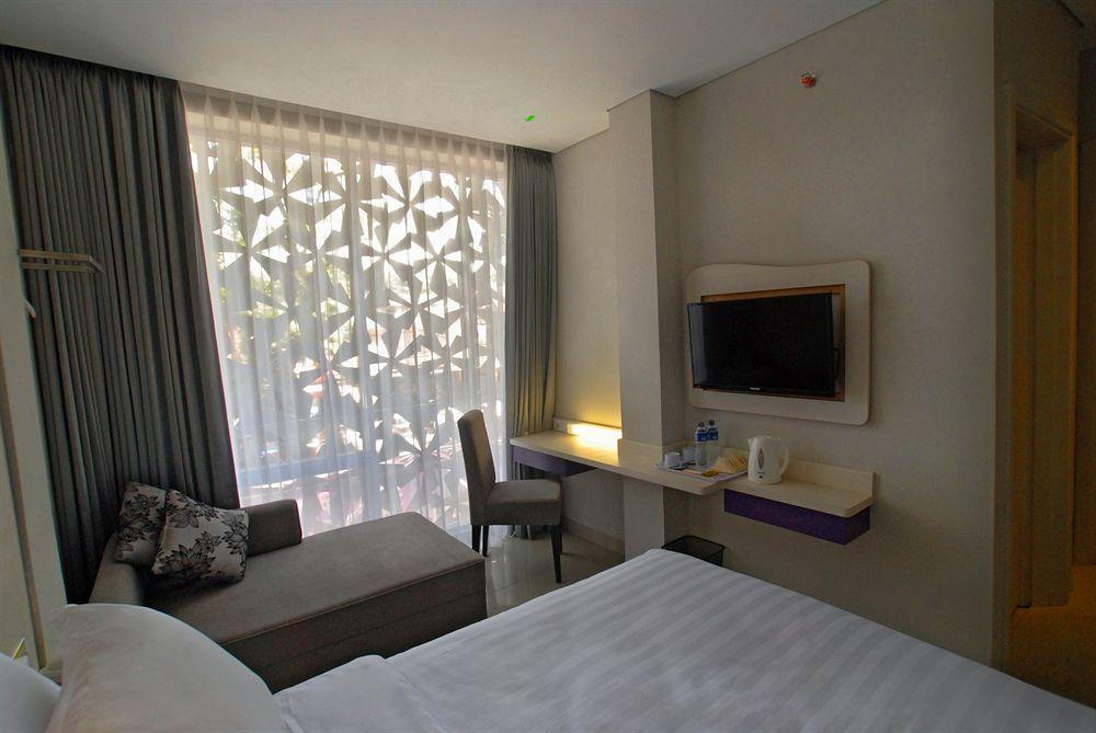 Vio Hotel Veteran Бандунг Экстерьер фото
