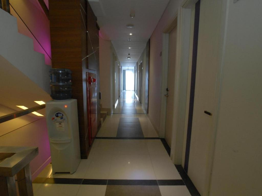 Vio Hotel Veteran Бандунг Экстерьер фото