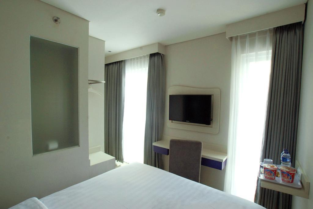 Vio Hotel Veteran Бандунг Номер фото