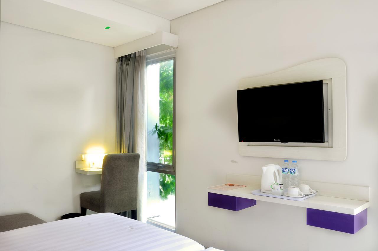 Vio Hotel Veteran Бандунг Экстерьер фото