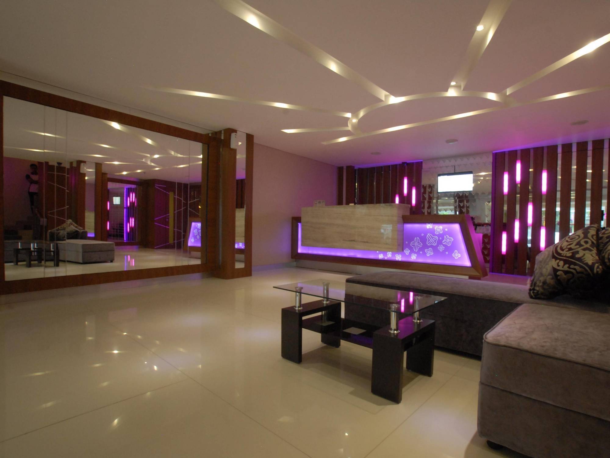 Vio Hotel Veteran Бандунг Экстерьер фото